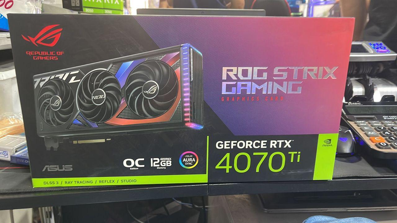 عکس نوین کامپیوتر 