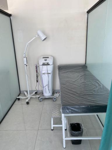 عکس کلینیک فیزیوتراپی نهال