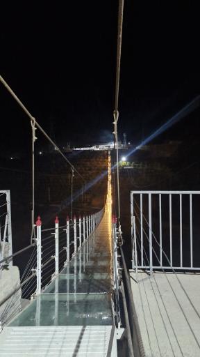 عکس پل شیشه ای نگل