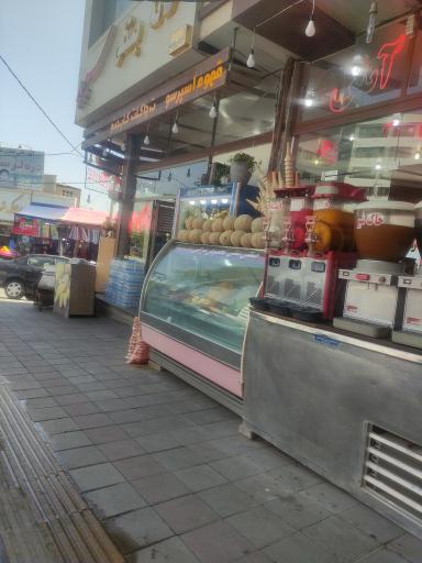 عکس کافه  بستنی  سپید