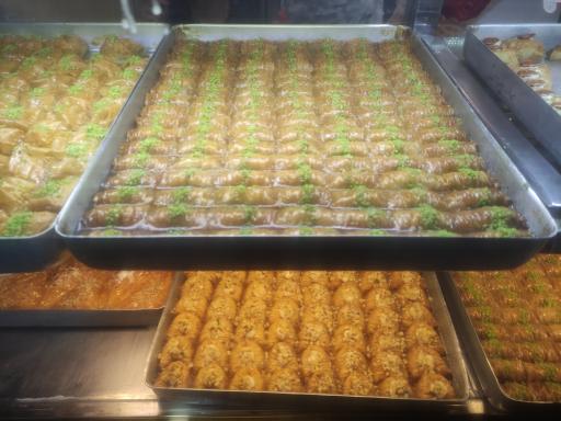 عکس کافه  بستنی  سپید