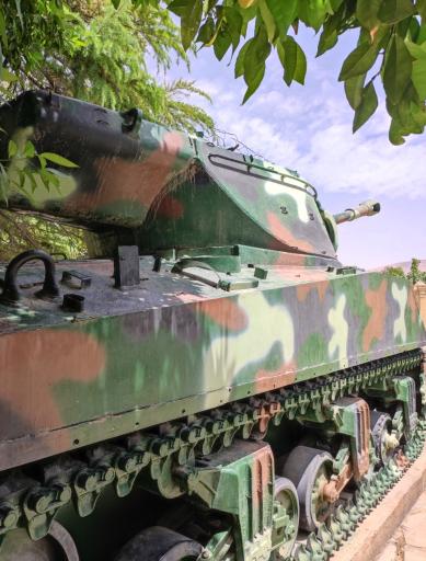 عکس موزه نظامی فارس