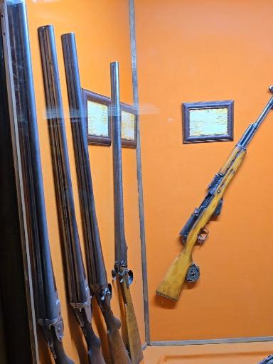 عکس موزه نظامی فارس