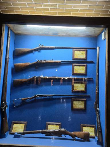 عکس موزه نظامی فارس