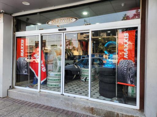 عکس فروشگاه مکسس (تایرلند)