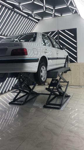 عکس کارشناسی و تشخیص رنگ  خودرو جوکار