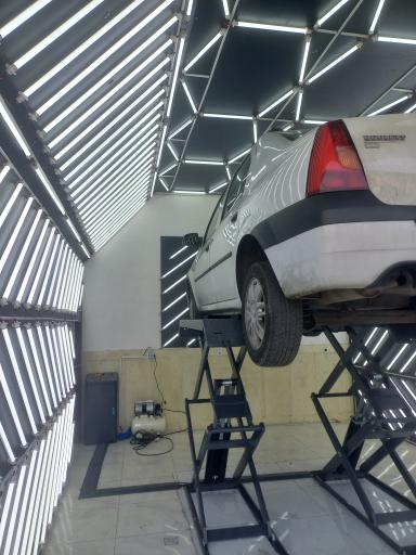 عکس کارشناسی و تشخیص رنگ  خودرو جوکار