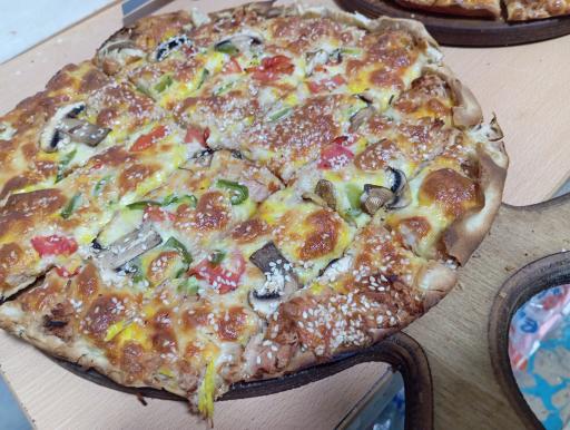 عکس پیتزا ساندویچی قوشاچای