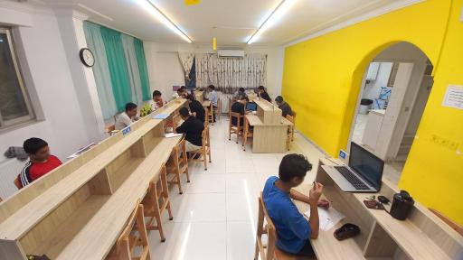 عکس سالن مطالعه پسرانه آرمان 