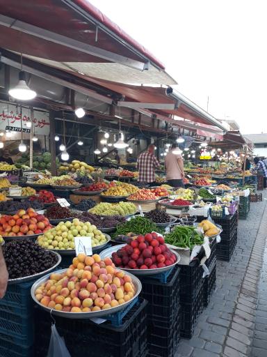 عکس بازارچه سنتی میوه و تره بار شهرداری نوشهر