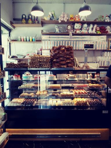 عکس نان و شیرینی سکه