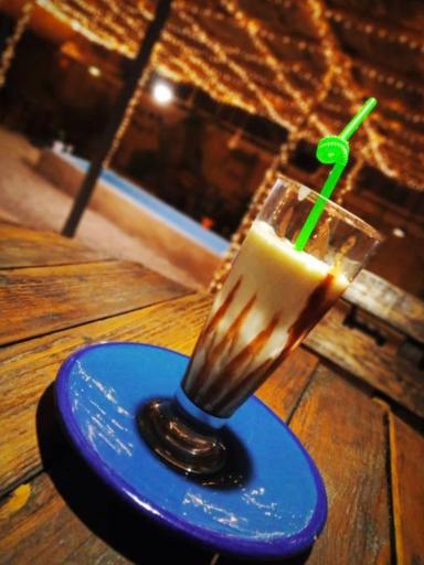 عکس کافه تن تن