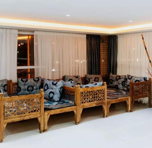 عکس کافه رستوران شب های دلگشا