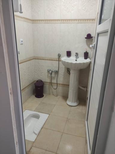 اقامتگاه گردشگری فرزام 