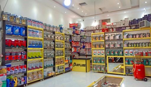 عکس اتوسرویس و تعویض روغن احمد