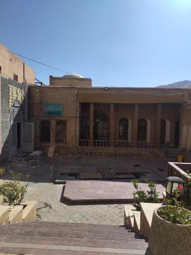 عکس آرامگاه هاجر خاتون