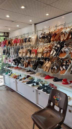 عکس نمایندگی فروش دمپایی و صندل نیکتا