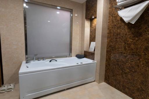 هتل پارسیان رامسر (۴ستاره ممتاز)