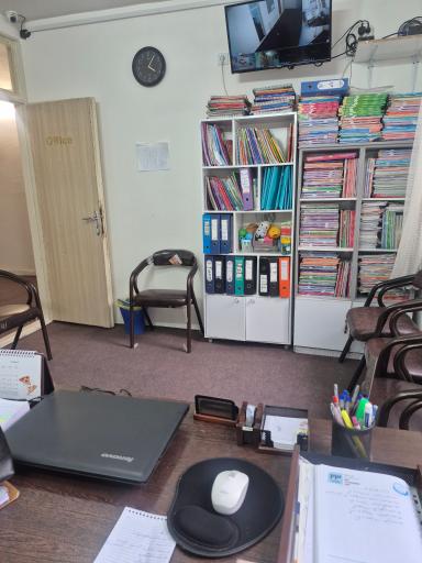 عکس آموزشگاه زبان دنیس