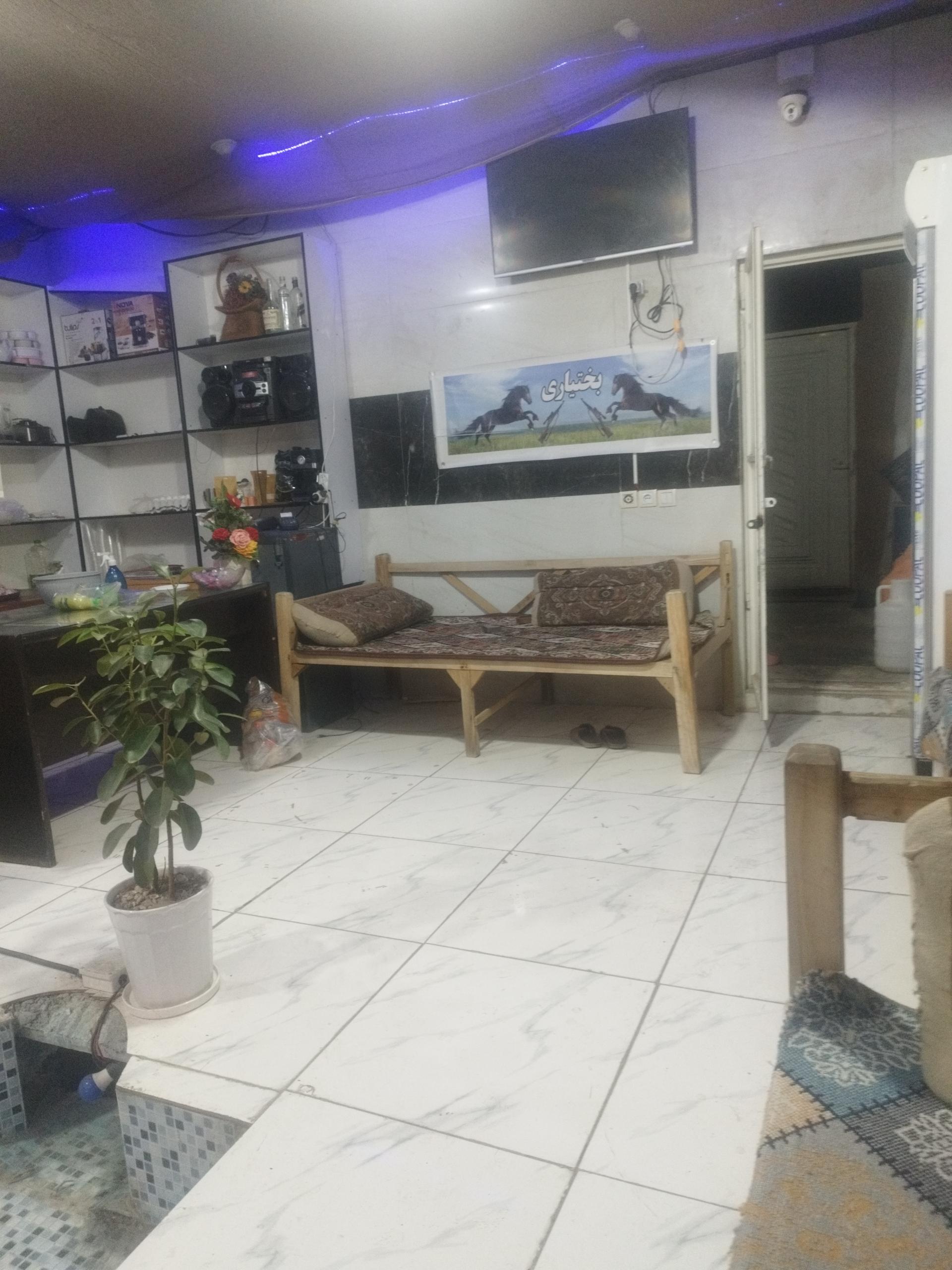 عکس کافه کبابی سناتور 