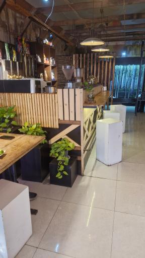 عکس کافی شاپ فانوس