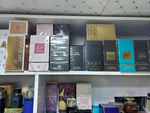عکس فروشگاه عطر پادرا
