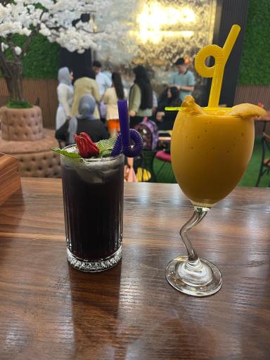 عکس کافه فست فود امارات