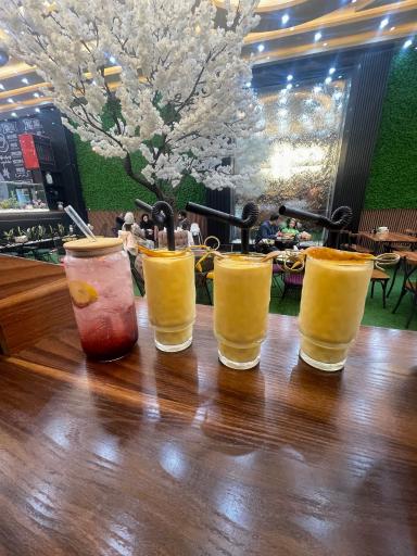 عکس کافه فست فود امارات