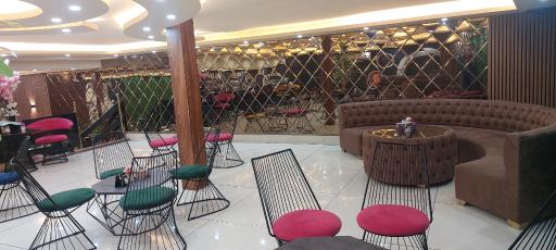 عکس کافه فست فود امارات