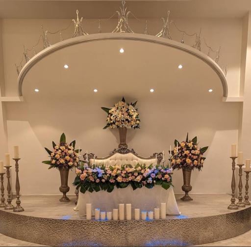 عکس باغ تالار قصر لنا