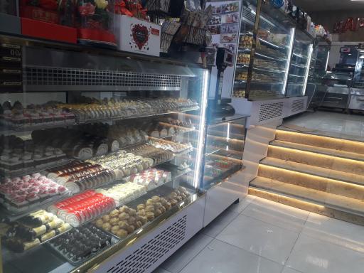 عکس قنادی آذران 