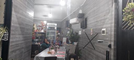 عکس غذا خوری مار جان