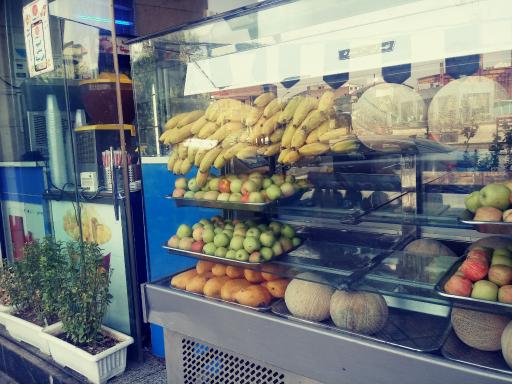 عکس آبمیوه و بستنی ابن سینا