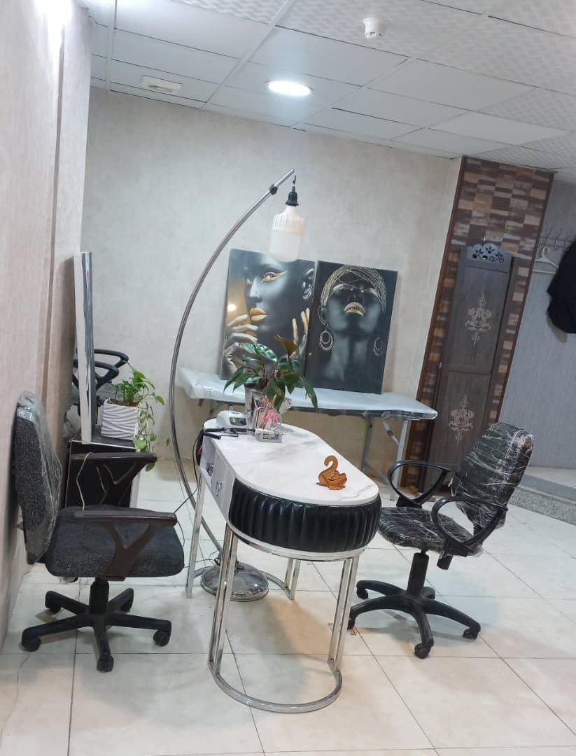 عکس سالن زیبایی زن روز