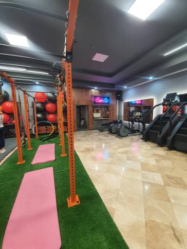 عکس باشگاه فرست کلس ویژه بانوان