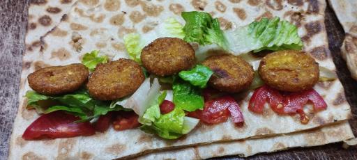 عکس کافه فست فود عادل