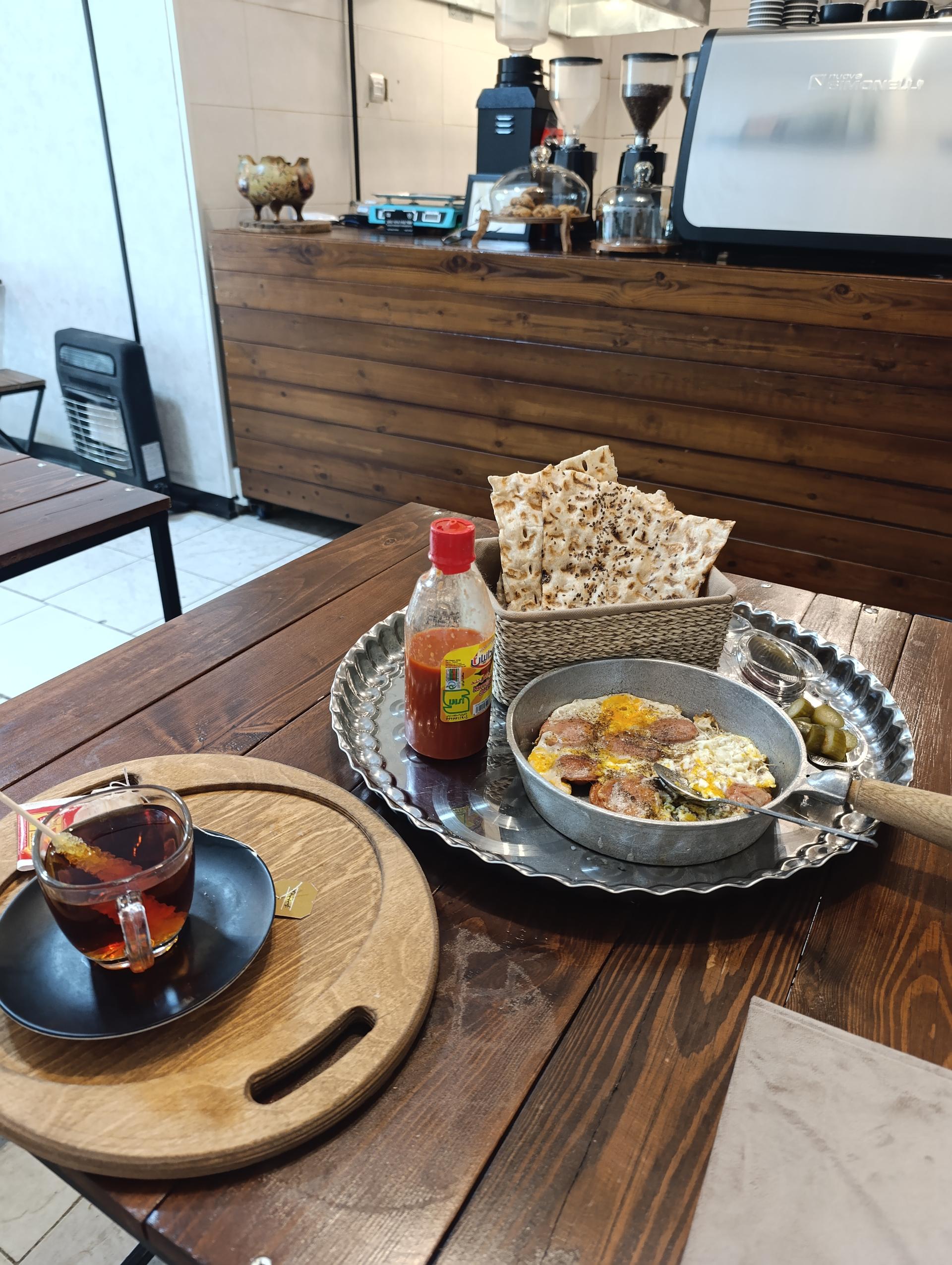 عکس کافه صبحانه هویدا