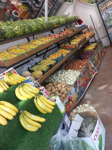 عکس میوه سرای آراک