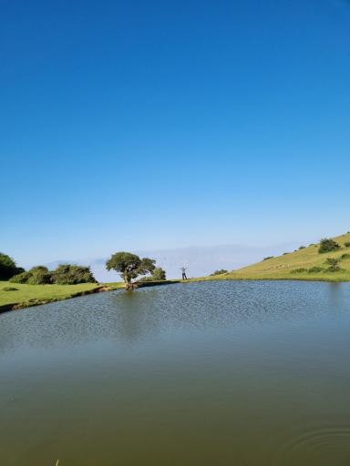 عکس آبگیر گلدیان