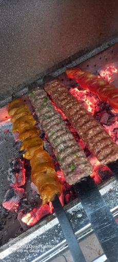عکس تهیه غذا آدانا کباب