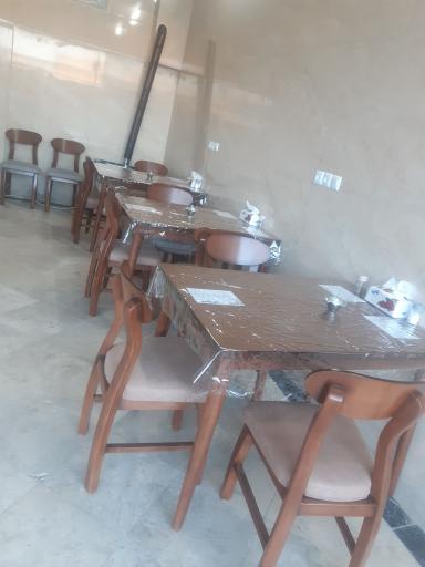 عکس صبحانه سرای پروانه 