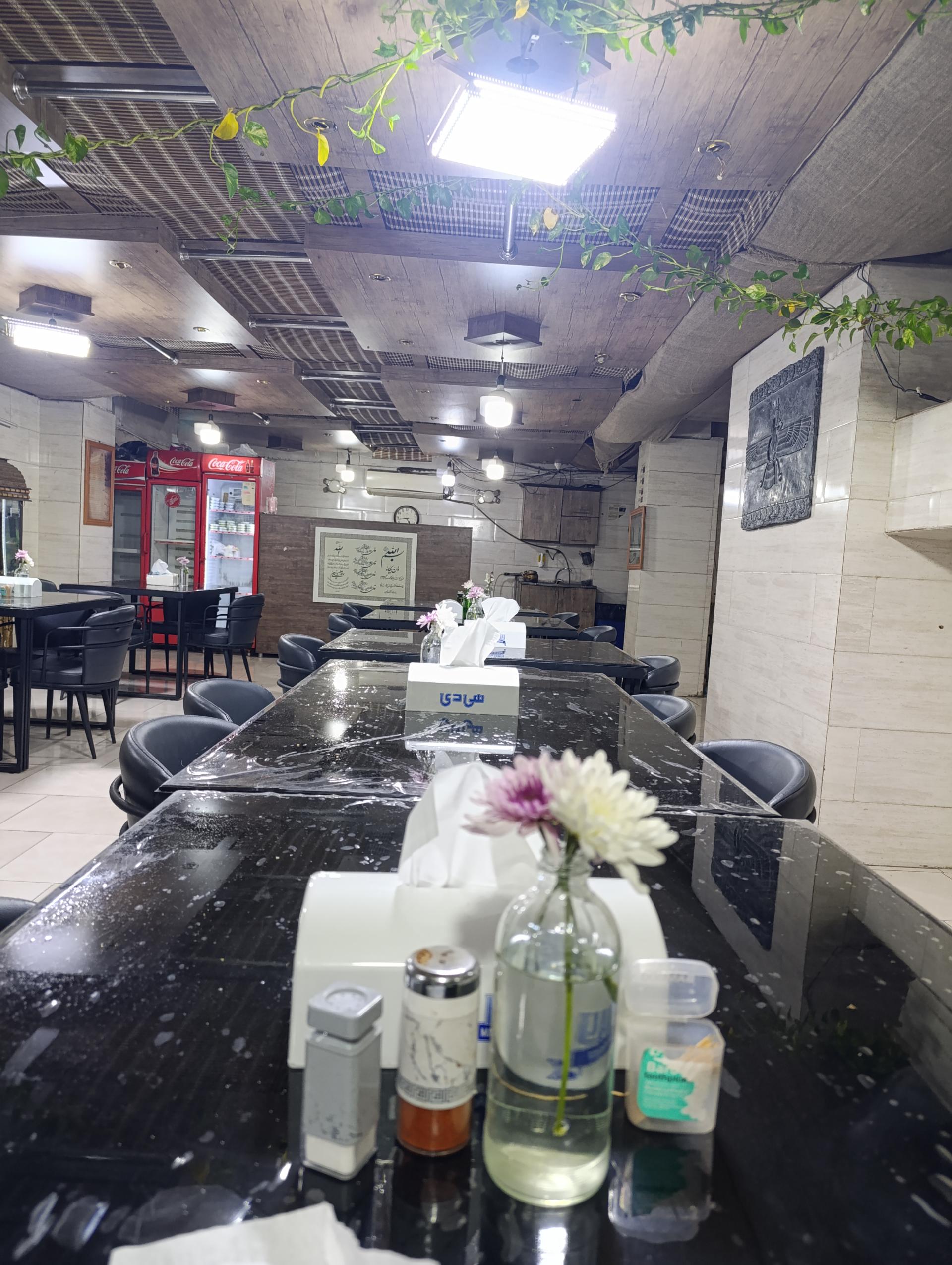 عکس تهیه غذای گیلانه