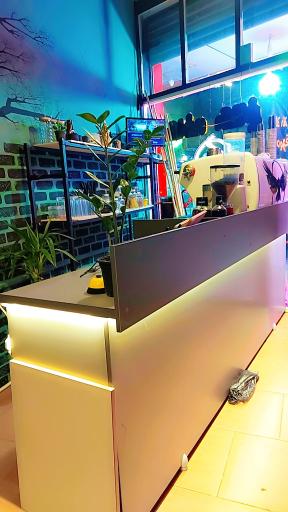 عکس کافه کلاغ