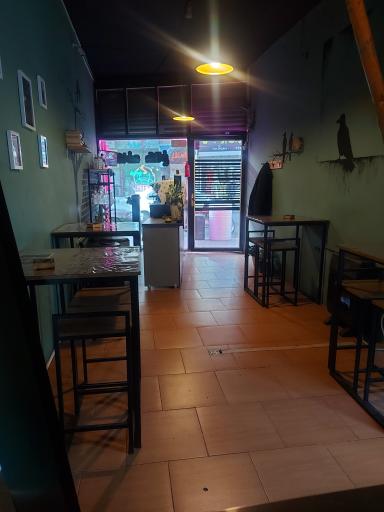 عکس کافه کلاغ