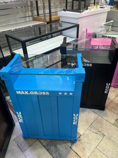 عکس تولیدی مانکن، رگال و چوبکار آیلار