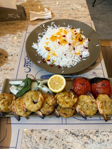 عکس رستوران ترمه و طاووس