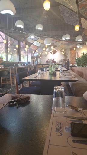 عکس رستوران ترمه و طاووس