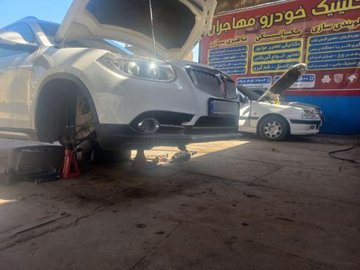 عکس کیلینیک خودرو مهاجران