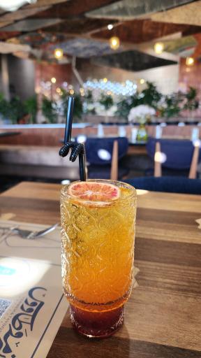 عکس رستوران ترمه و طاووس