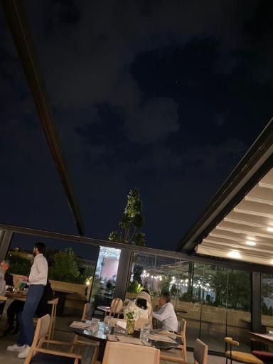 عکس رستوران ترمه و طاووس